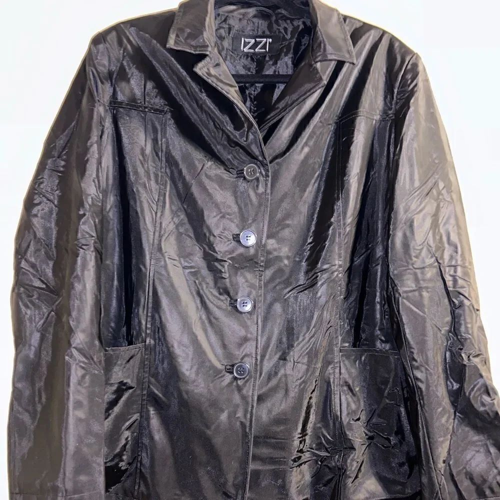 Lizzi black button up faux leather coat size large
